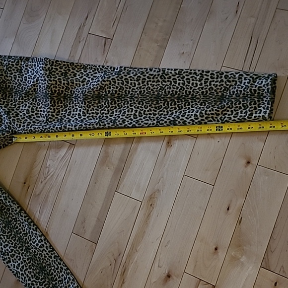 Hudson women's size 29 leopard print skinny jeans - Picture 5 of 5